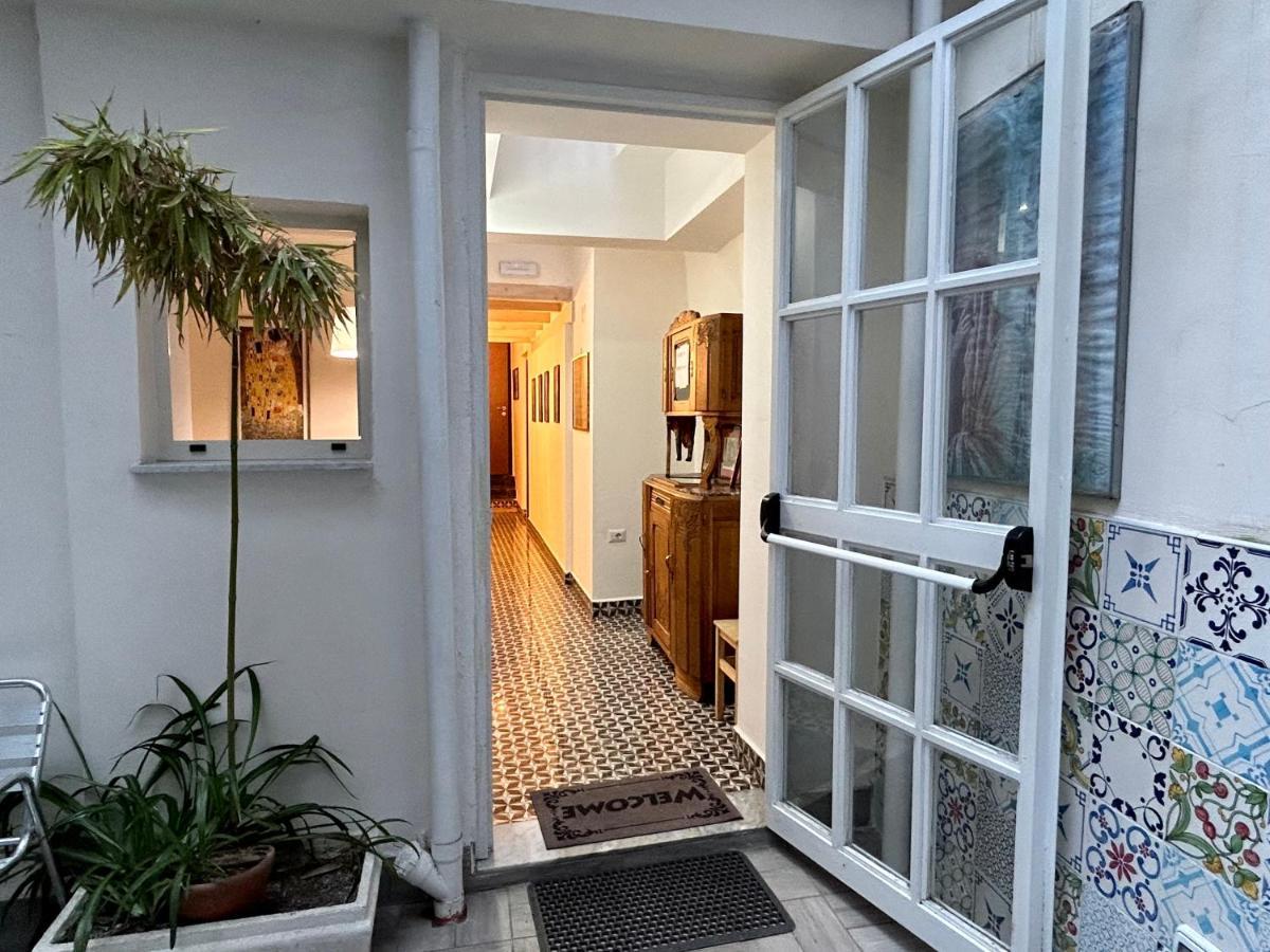 Tribunali Apartments ナポリ エクステリア 写真