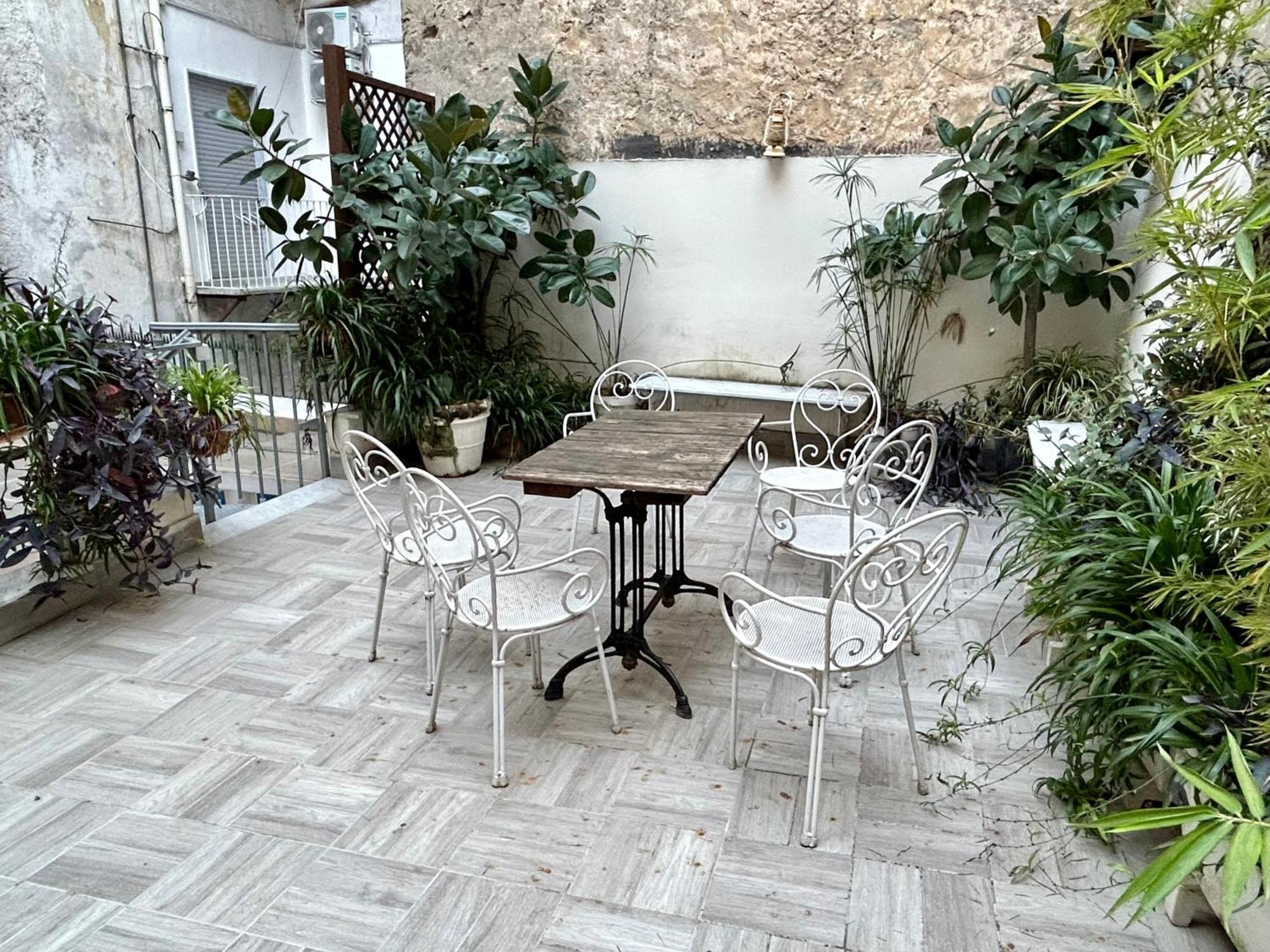 Tribunali Apartments ナポリ エクステリア 写真